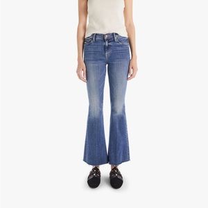 Mother Weekender boot cut jeans in size 26. Walking on Clouds wash. NWOT